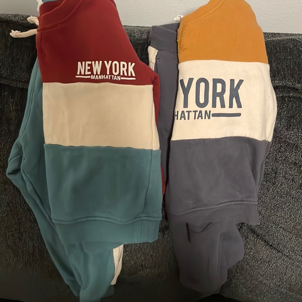 2 H&M sweatsuit 3T SOLD ‼️‼️